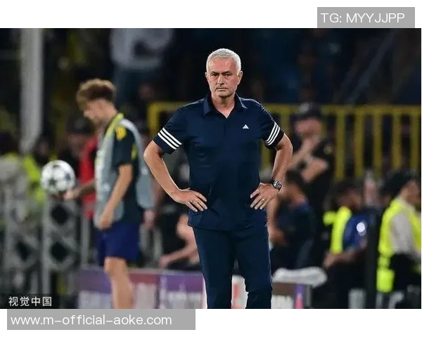 25年后,穆里尼奥回到了仅执教77天的本菲卡 25年后,穆里尼奥回到了仅执教77天的本菲卡