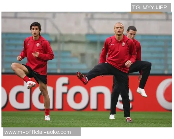 董方卓回忆：C罗刚加盟曼联的艰难岁月与自我蜕变